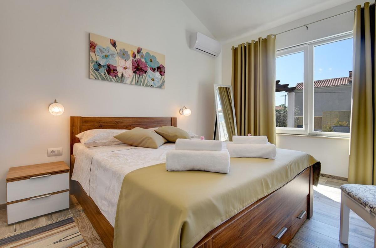 Villa Sunny Home Воднян Екстериор снимка