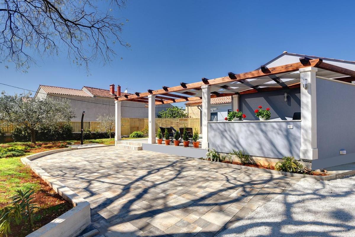 Villa Sunny Home Воднян Екстериор снимка