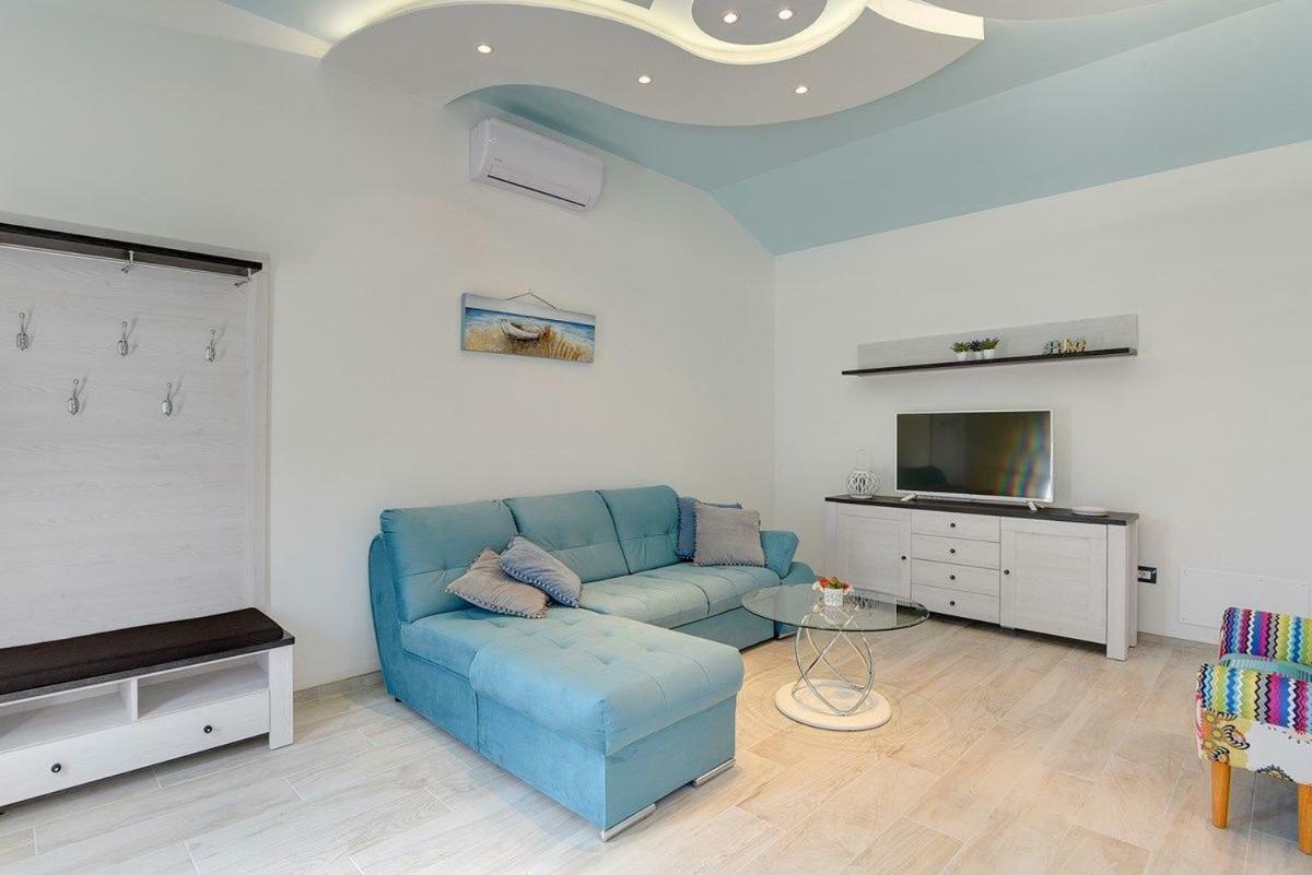 Villa Sunny Home Воднян Екстериор снимка